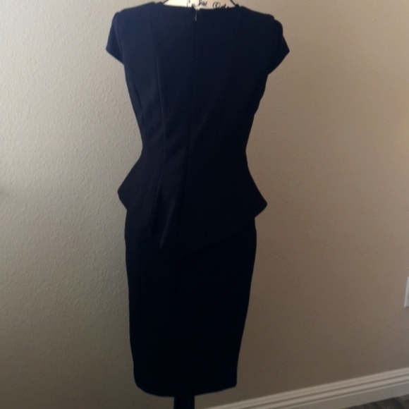 Tailored black dress - Picture 2 of 3